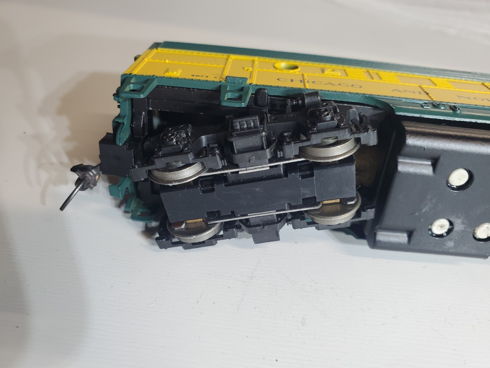 ho Athearn C & NW #4072 F7 Diesel Locomotive-w/Light & Box-Refurb-Runs Good