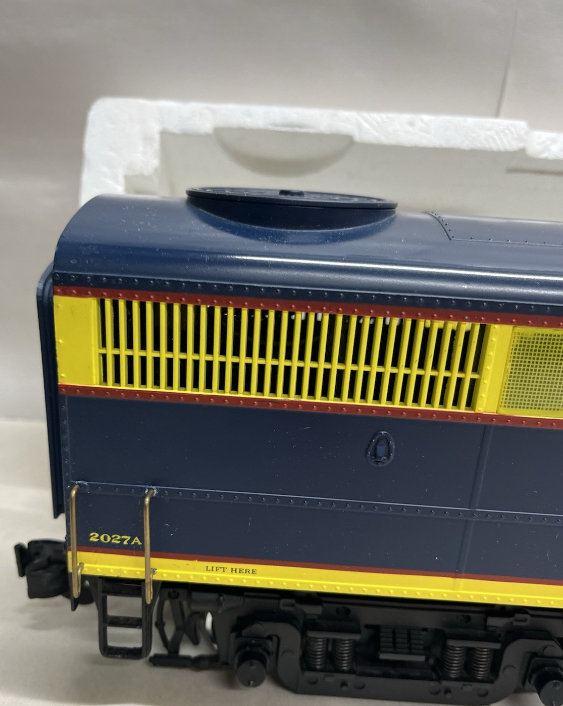Aristocraft SANTA FE (Freight) FA1/FB1 Set #22027 BLUE/YELLOW G scale NICE!