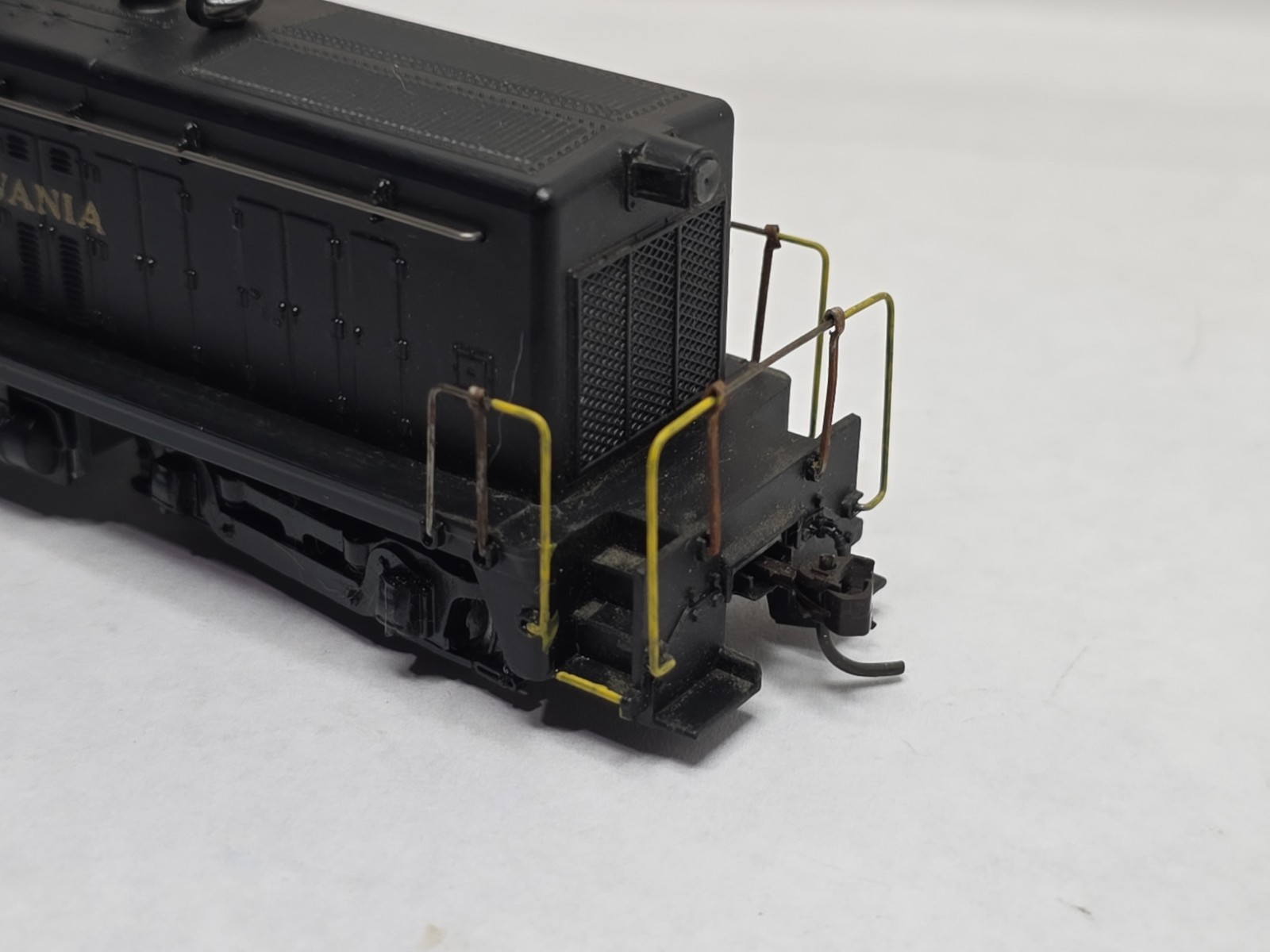 Athearn HO Scale Pennsylvania SW-1500 Calf Diesel Switcher PRR Runs Well
