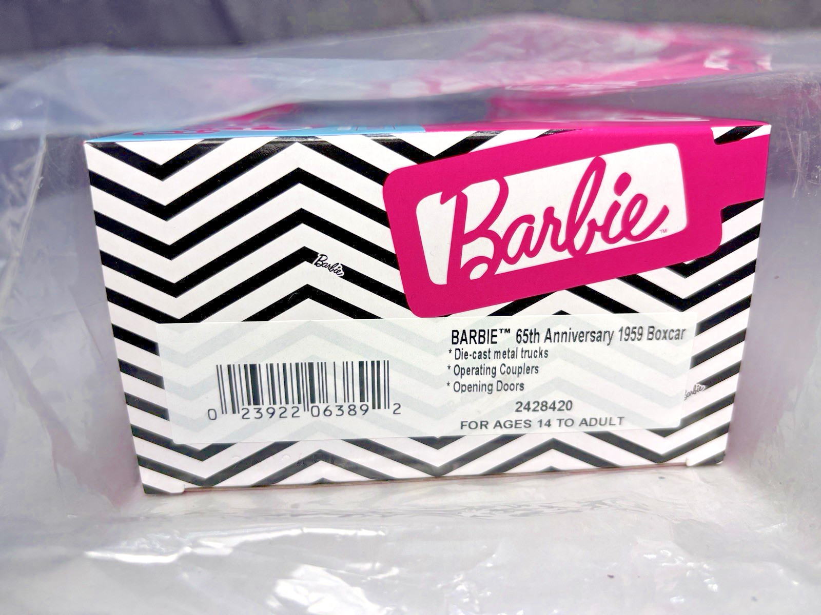 Lionel 2428420 Barbie 65th Anniversary 1959 Box Car, O Gauge, NIB