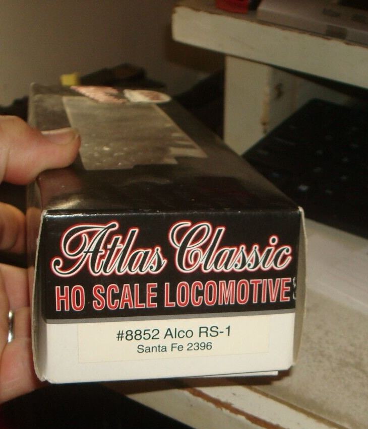 HO. ATLAS. SANTA FE. RS-1 POWERED. # 2396