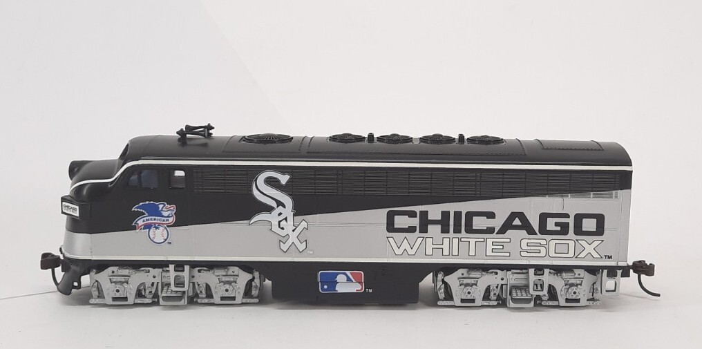 The Chicago White Sox Bachmann Hawthorne Village HO Locomotive Train