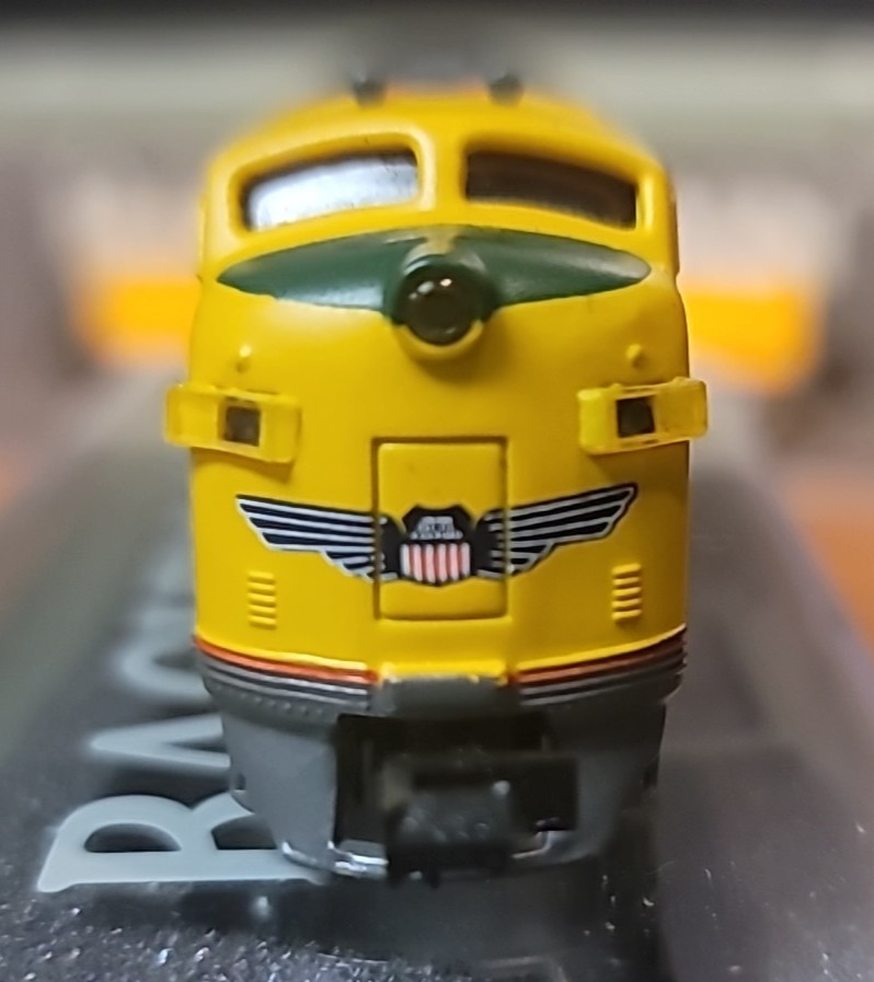 BACHMANN PLUS EMD F7 A-B-B-A UNIONPACIFIC ROAD# 1470, 1476B, 1492B, 1468 powered