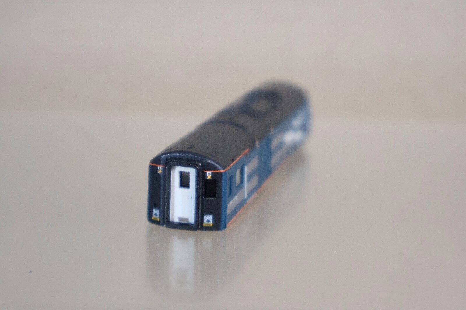 GRAHAM FARISH 371-475A BODY for MIDLAND MAINLINE HST CLASS 43 LOCOMOTIVE 4305 on