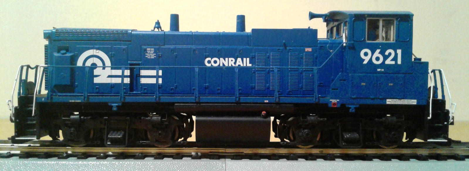 HO SCALE ATLAS MASTER SILVER EMD MP15DC CONRAIL #9621 NO BOX