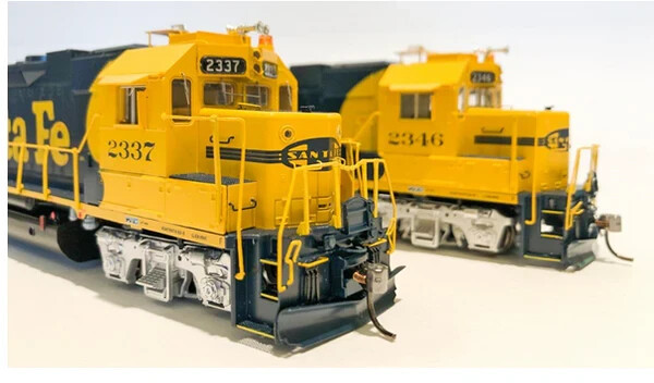 Rapido ~ HO Scale ~ EMD GP38 Low Nose ~ Standard DC ~ Santa Fe #2346 ~ 38004