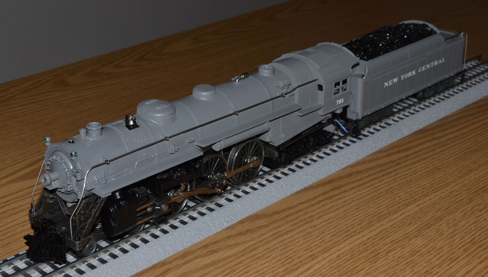 Lionel 6-18002 New York Central 4-6-4 Hudson Steam Locomotive LN #785 – VIDEO