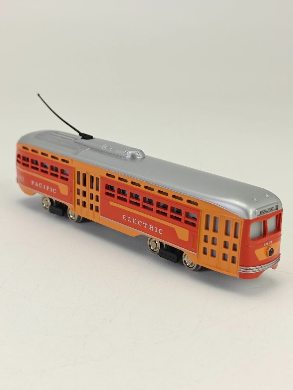 Bachmann Streamline PCC Trolley #5612 Broadway Pacific Electric HO Tested Read