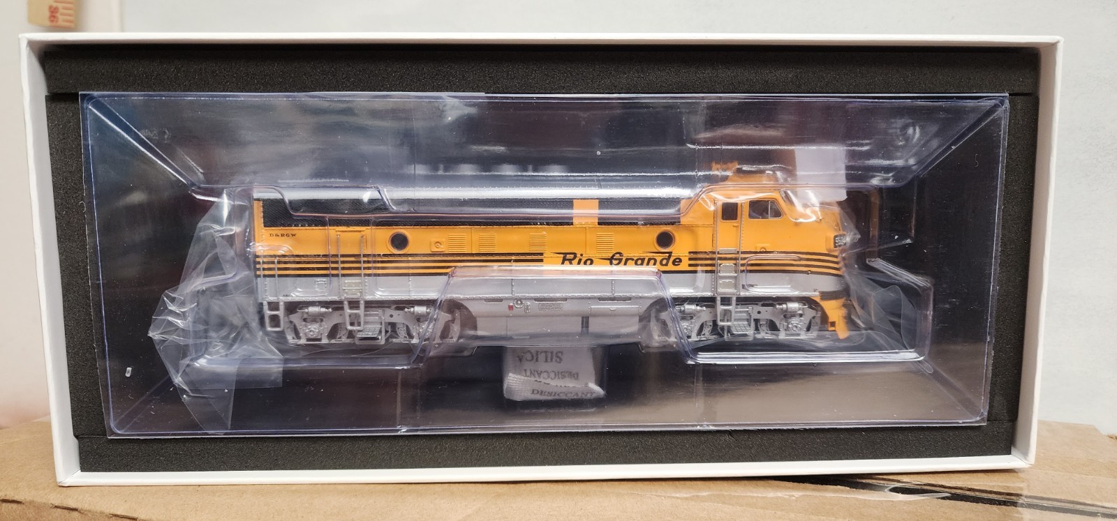 Broadway Ltd HO 9670 Denver & Rio Western RR EMD F3A 5524 Stealth DCC Ready