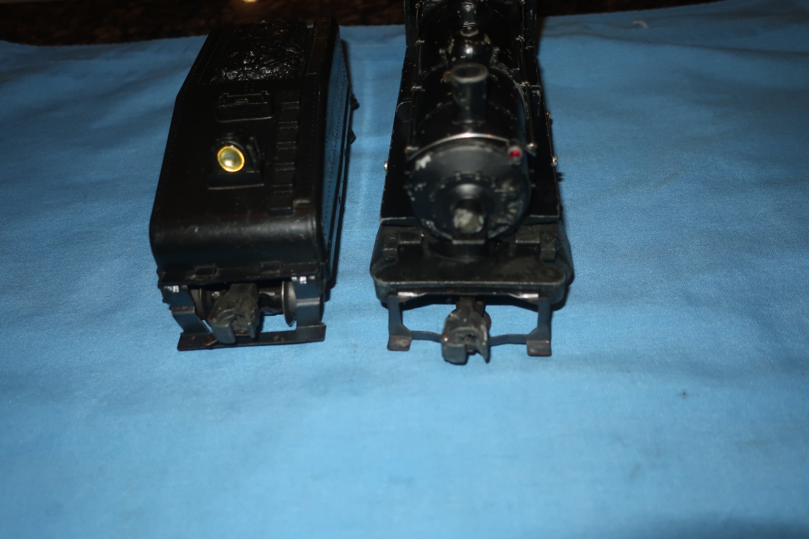 Lionel #1615 Steam Locomotive Switcher with Slope Back Tender. Runs well