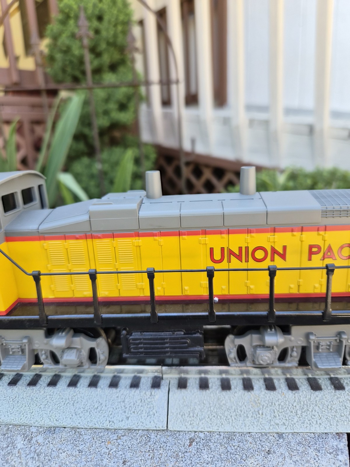 K-Line Electric Trains K2236 MP-15 O/027 Union Pacific SWITCHER LOCOMOTIVE RUNS!