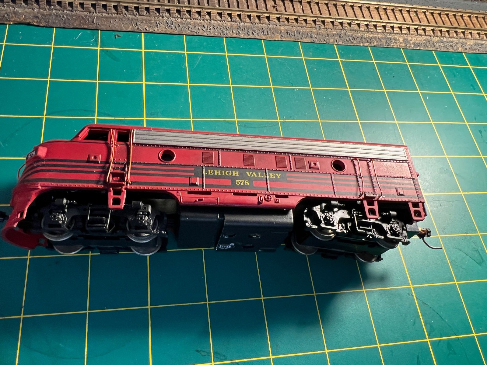 ATHEARN Blue Box HO Gauge Lehigh Valley F7A #578 DC Powered Locomotive