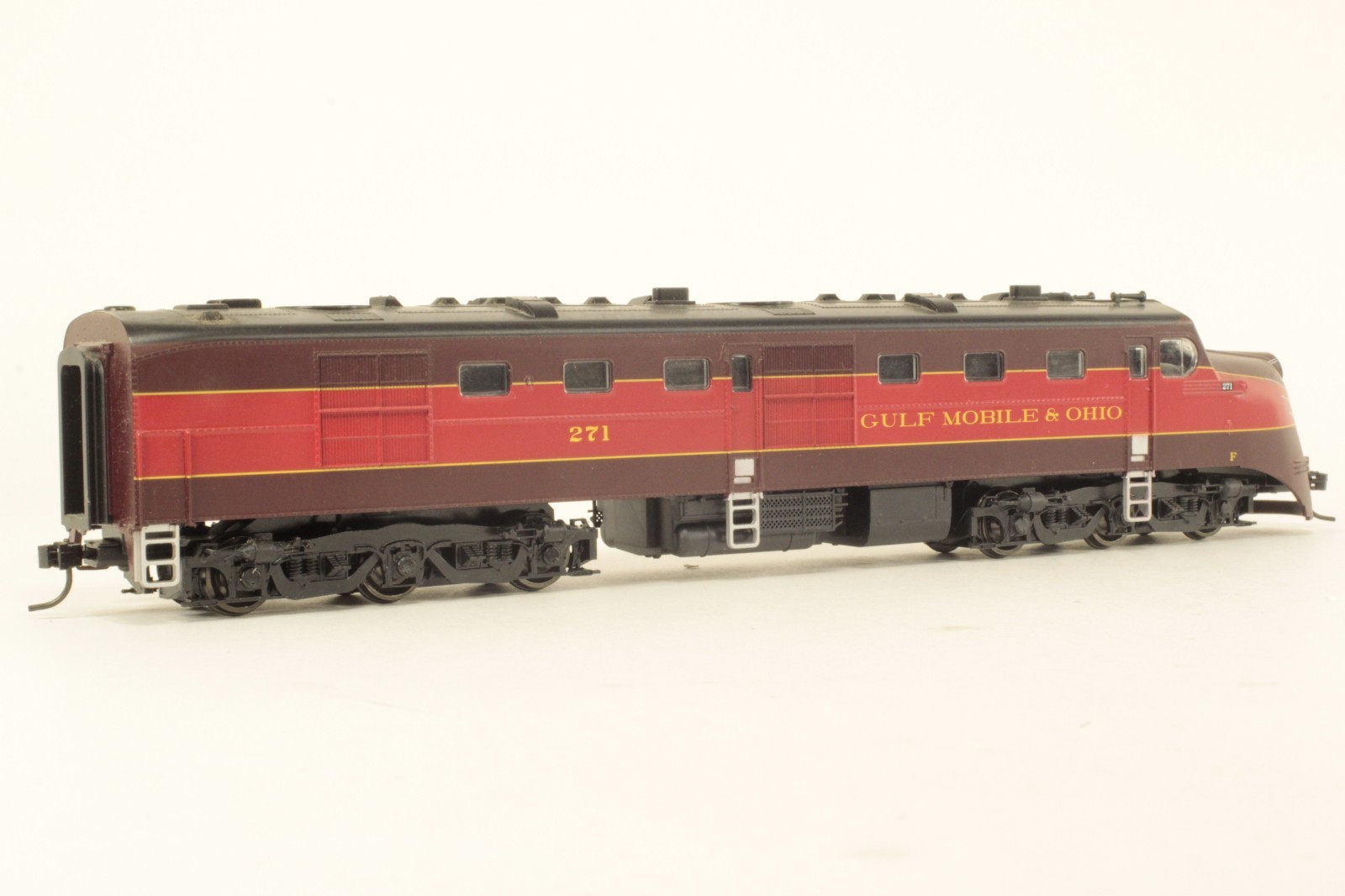 Proto1000 HO Scale Gulf Mobile and Ohio GM&O #271 DL-109 DC Powered Locomotive