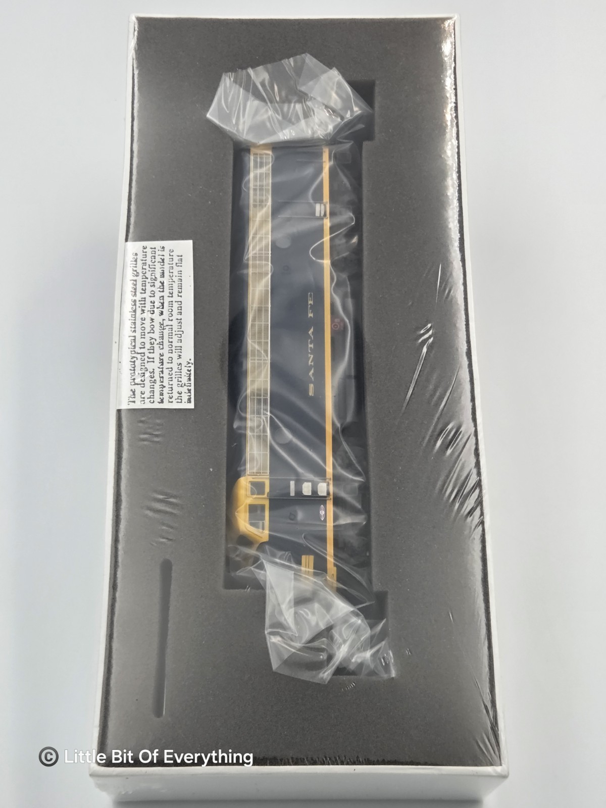 Athearn Genesis Atchison, Topeka & Santa Fe (ATSF) F-3A Loco #G2002A – Mint New!