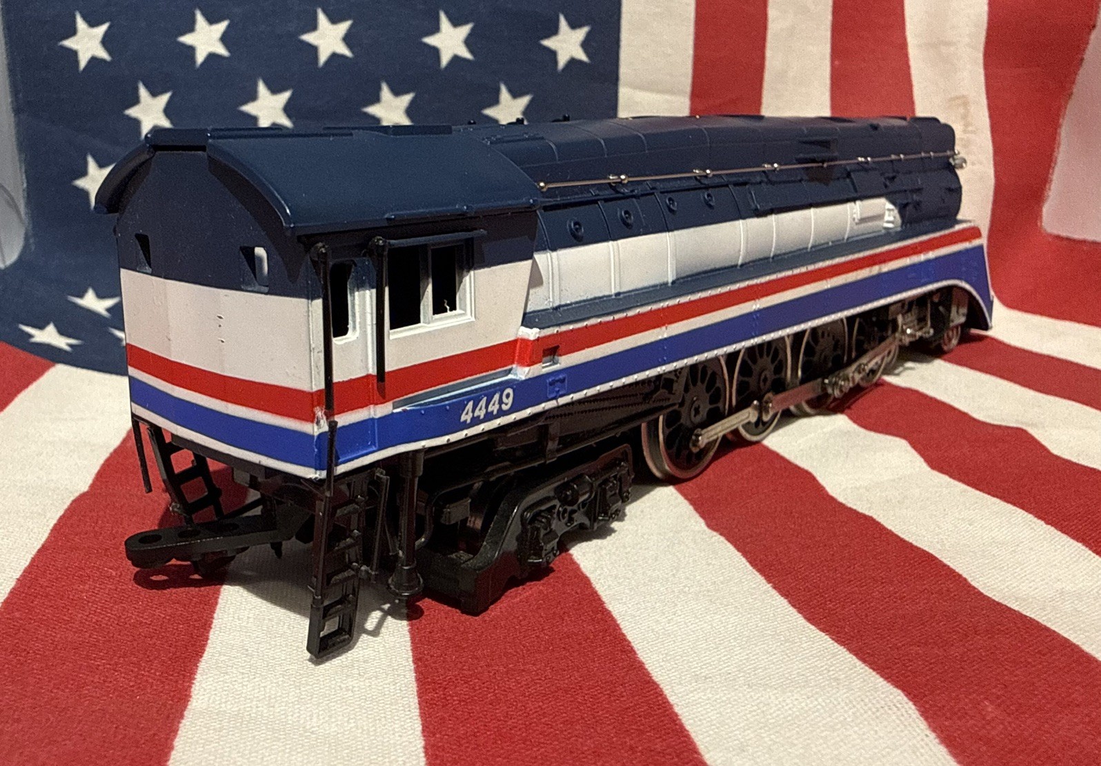 HO American Freedom Train 4-8-4 #4449 Steam Locomotive Runs Vintage