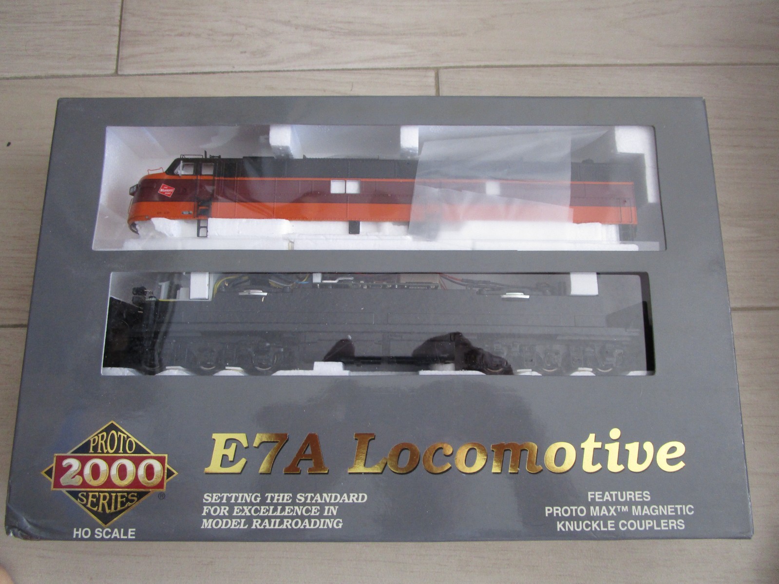 PROTO 2000 Ltd Ed. 920-40950 MILWAUKEE E7A LOCOMOTIVE W/SOUND & DCC NIB