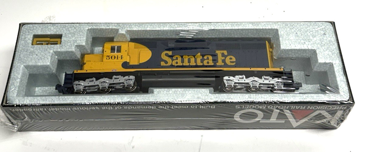 VTG Factory Seal Kato 37-6328 HO Scale Santa Fe EMD SD40 Diesel Locomotive #5014