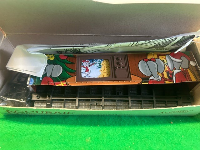 NCE Cab Controler, 1-Walthers Mainline EMD SD60M DCC w/LokSound – CP and CSX DCC