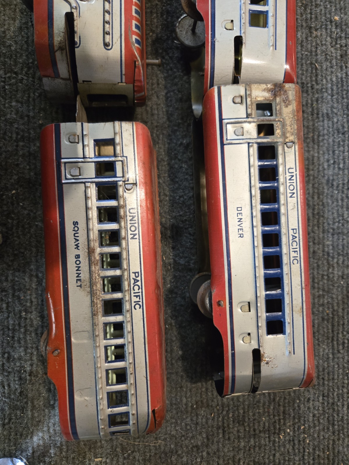 Parts Lot Of 4 Cars Marx 7675 M10005 Union Pacific Articulated passenger