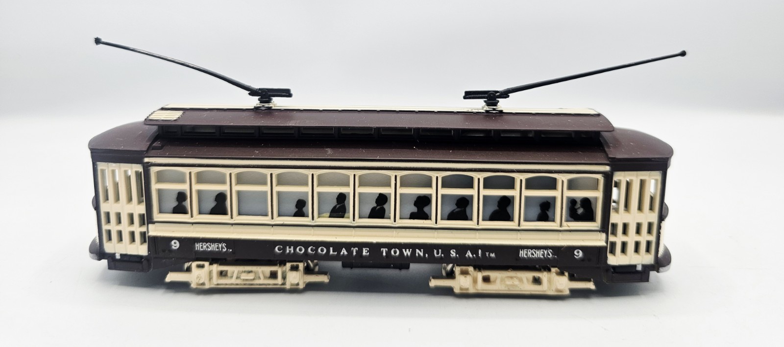 Bachmann 61039 HERSHEY BRILL TROLLEY #9 HO Scale MOTORIZED OPERATING LIGHTS/ NEW