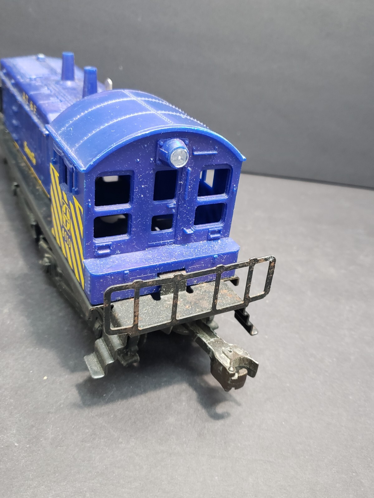 Lionel O Scale Santa Fe ATSF 8010 Switcher Royal Blue Purple Very Good L201
