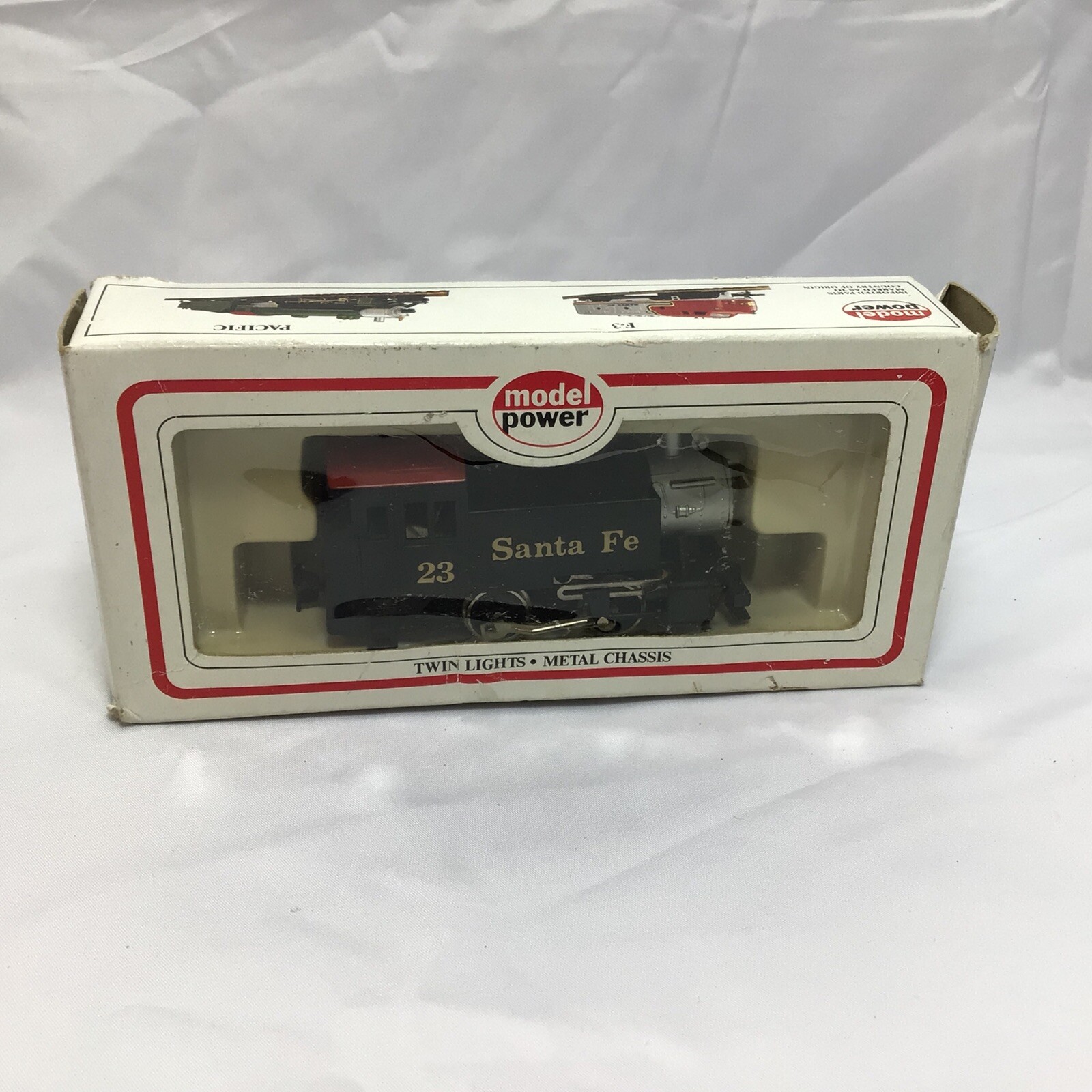 Ho scale Model Power Deluxe 0-4-0 23 Santa Fe Locomotive, Model 6500 New