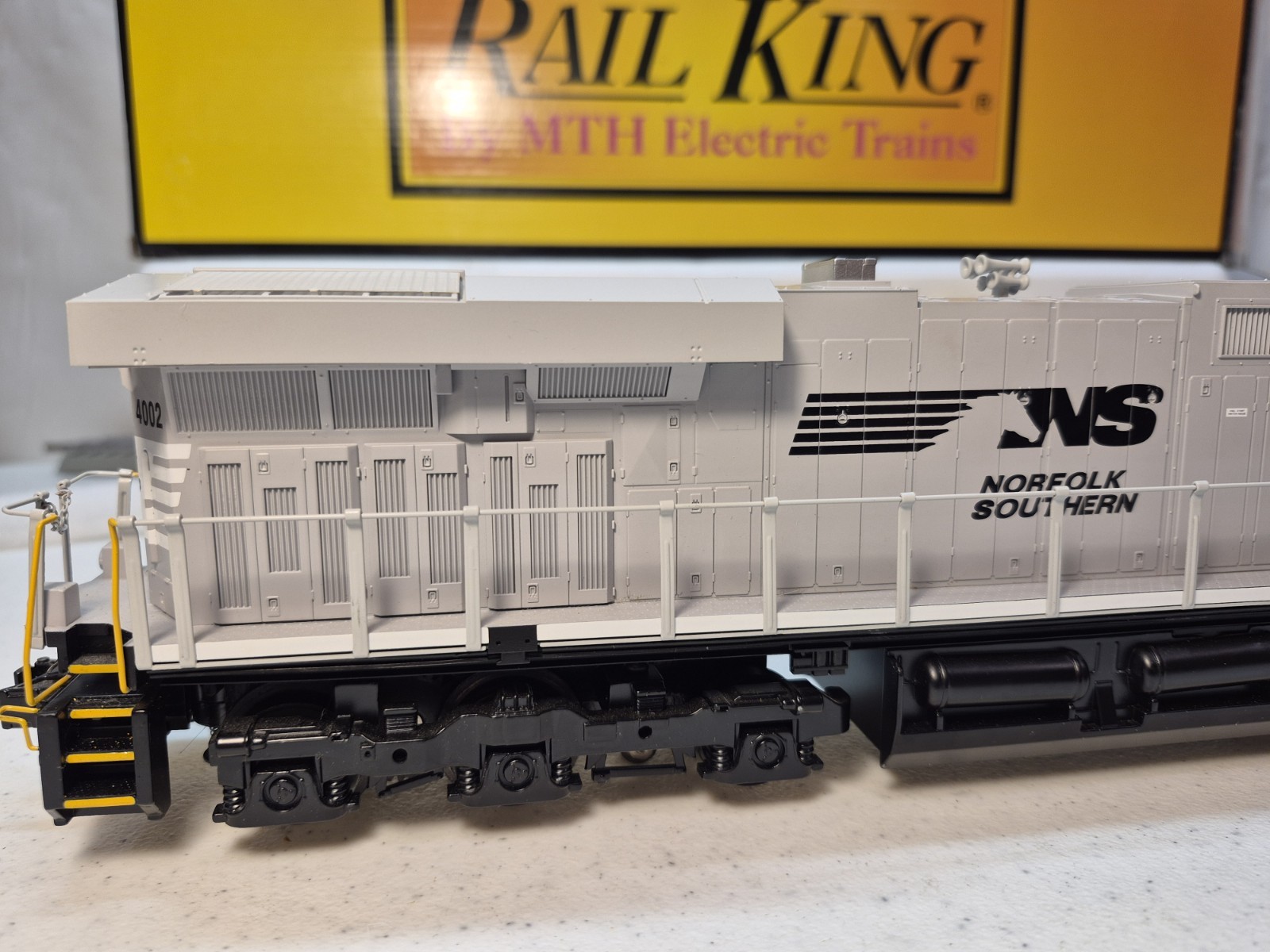 Rail King O Gauge 30-20434-1e Norfolk Southern ES44AC Imperial Diesel w/ PS3