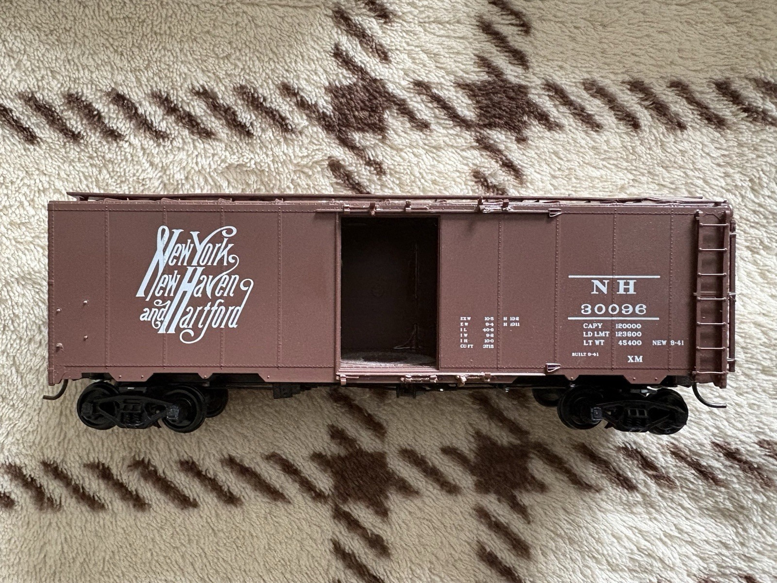 Mehano Nickel Plate Road 4/6/2 Steam Locomotive #721 SET Virginia & Truckee