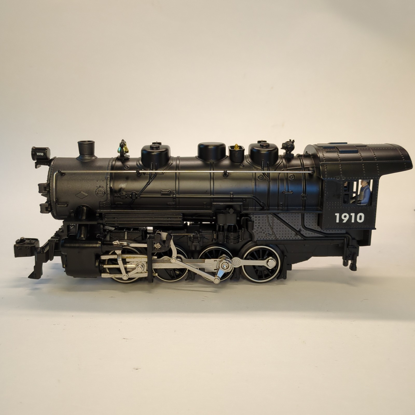 Used Lionel O Gauge Boy Scouts of America 0-8-0 Steam Locomotive & Tender #1910
