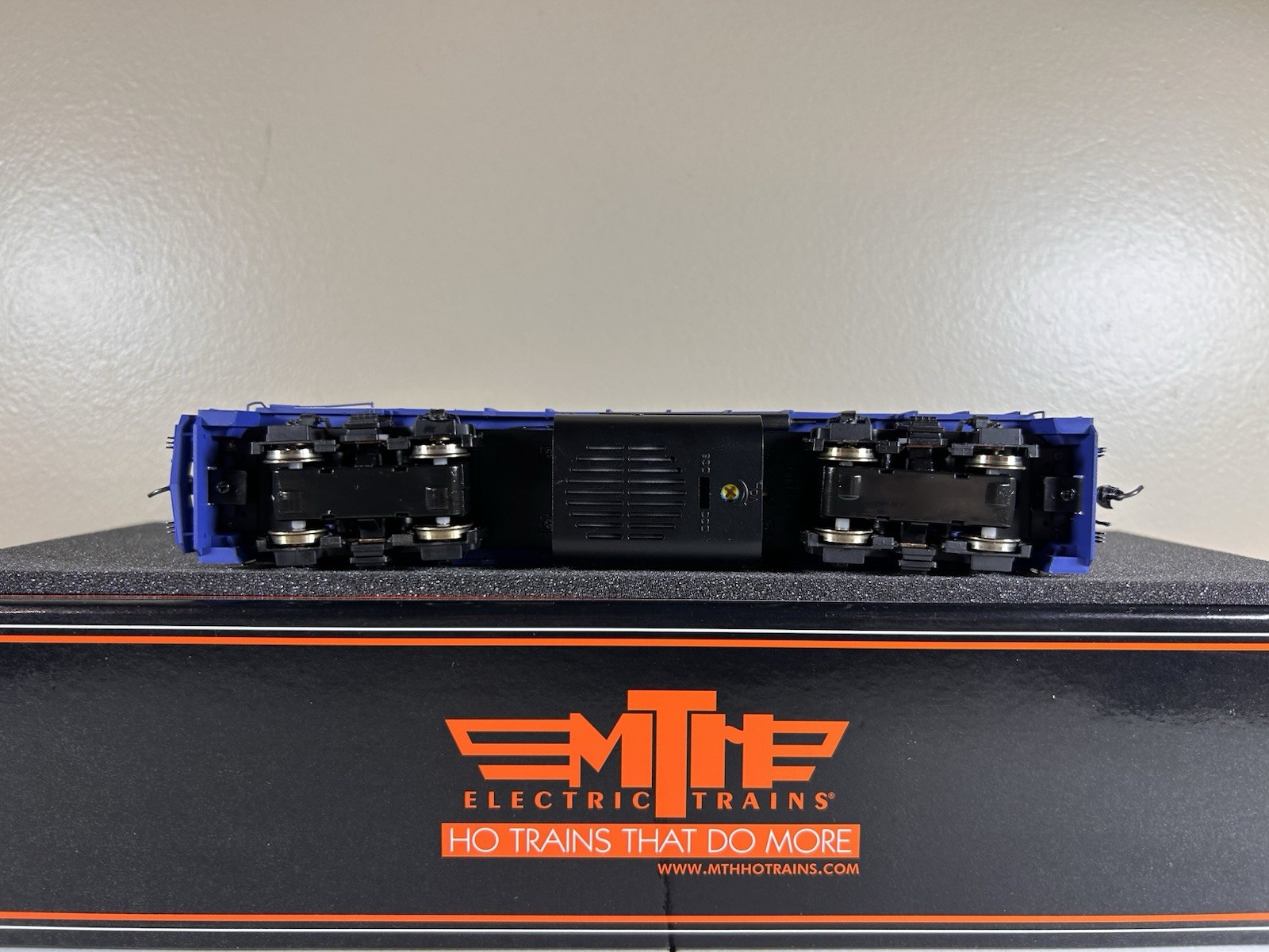 HO MTH DCC Sound Long Island GP38-2 #254