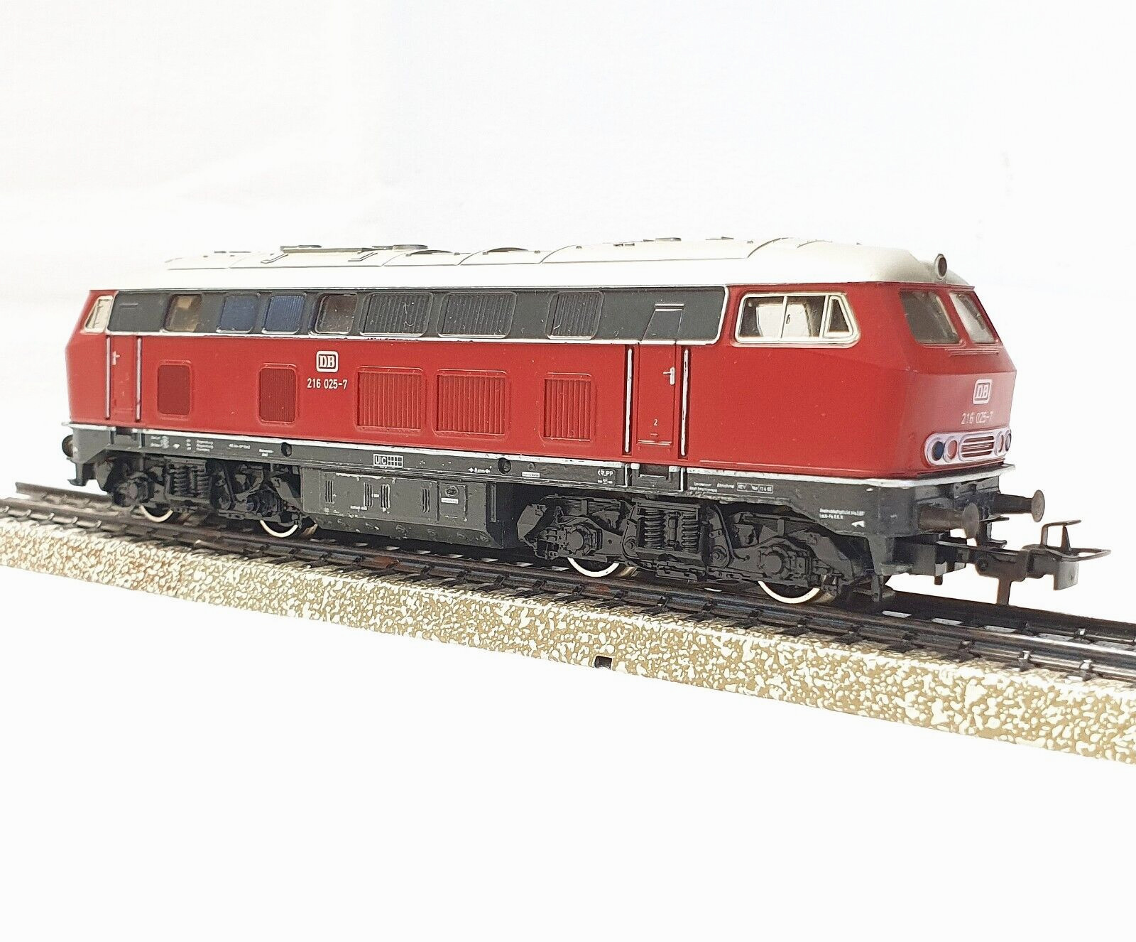 Marklin AC HO 1:87 German DB BR 216 “STANDARD DB” Red DIESEL LOCOMOTIVE MIB`85!