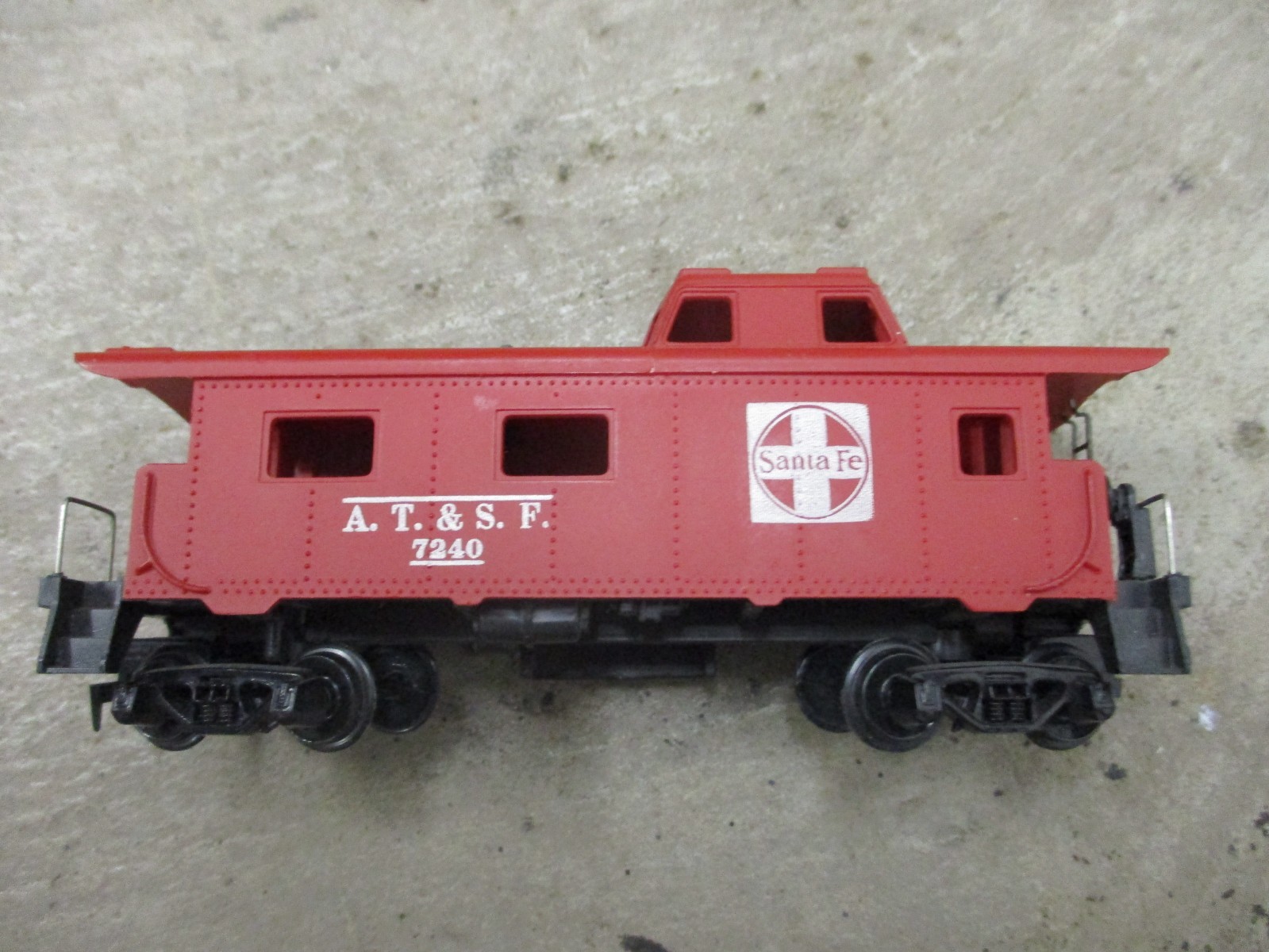 Bachmann Track Tested , HO GE U36B Locomotive Santa Fe #350 with AT&SF CABOOSE