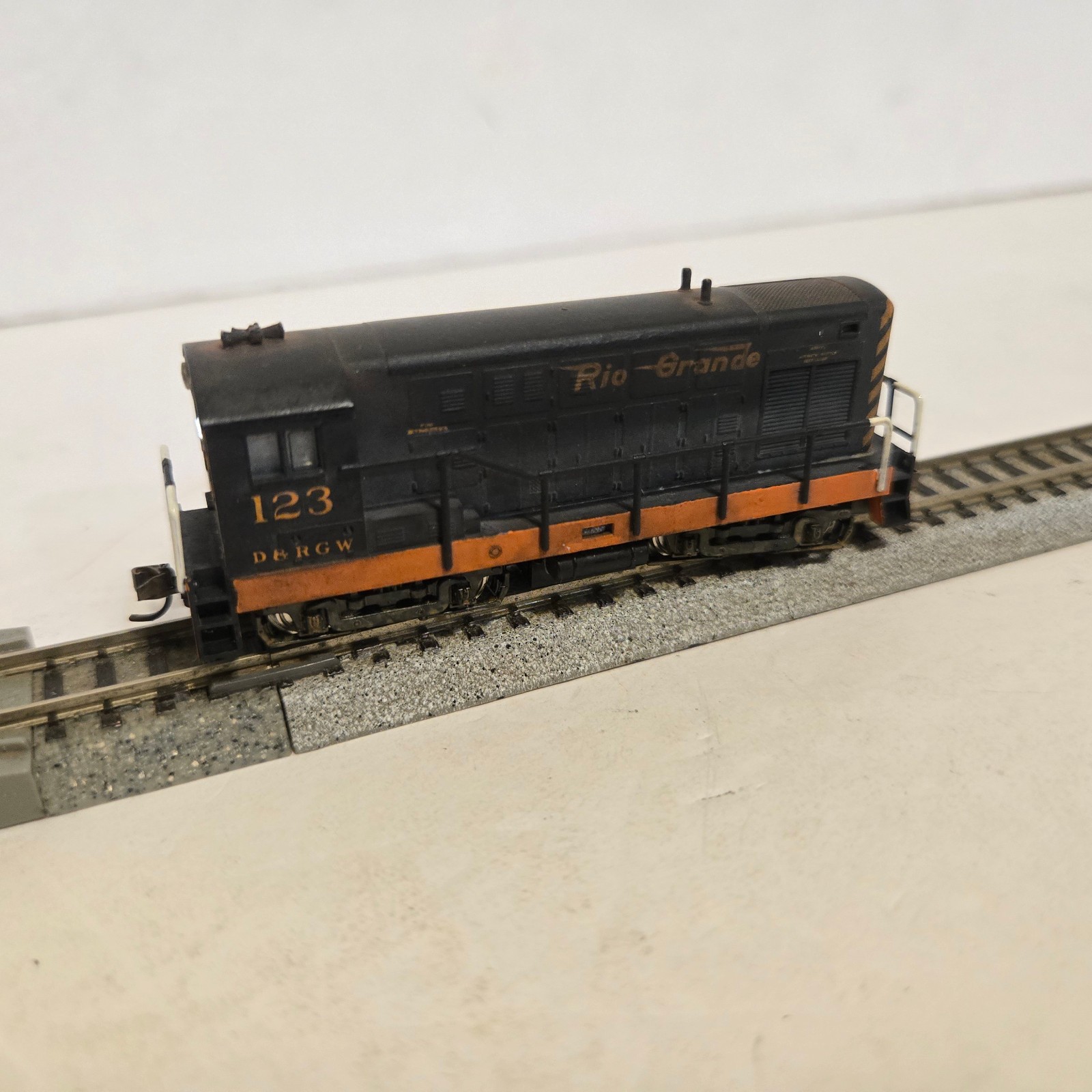 Minitrix N Scale Rio Grande FM H-12-44 Switcher. Runs. Western Germany