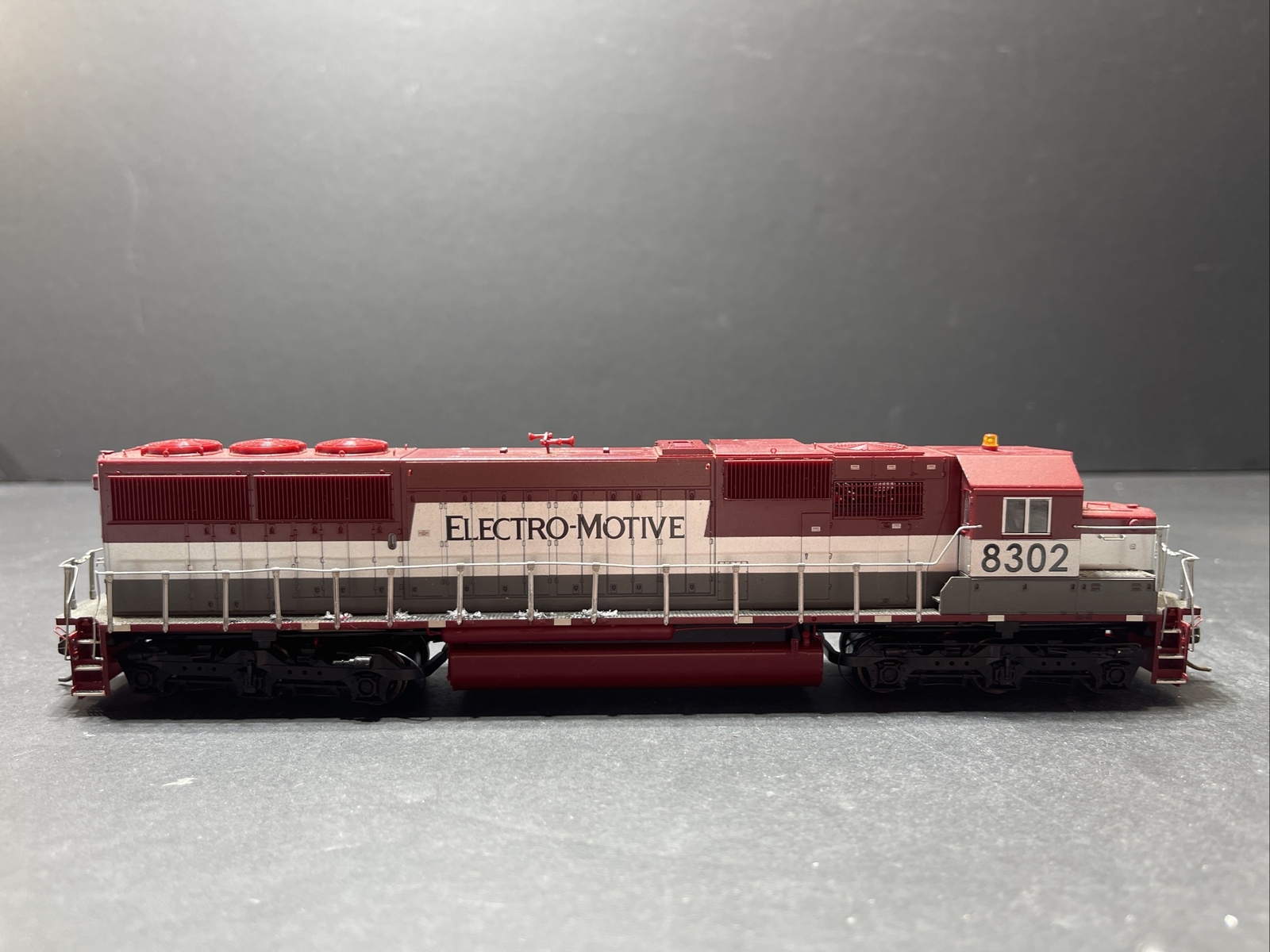 PROTO 2000 SD60 23504 EMD 8302 DCC HO SCALE DIESEL LOCOMOTIVE ENGINE