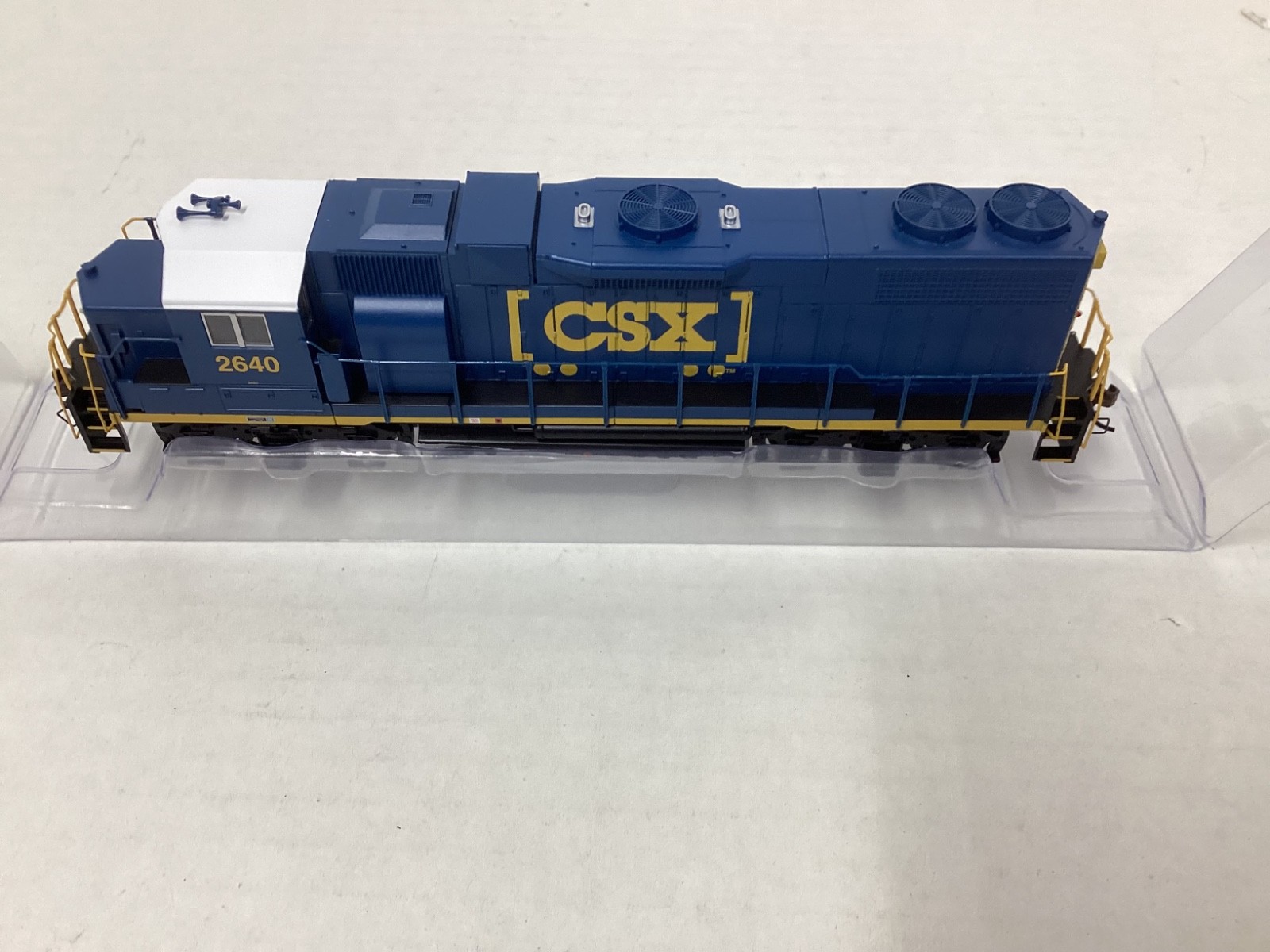 Bachmann #61720 HO scale “CSX” EMD GP38-2 DCC READY Rd. #2640