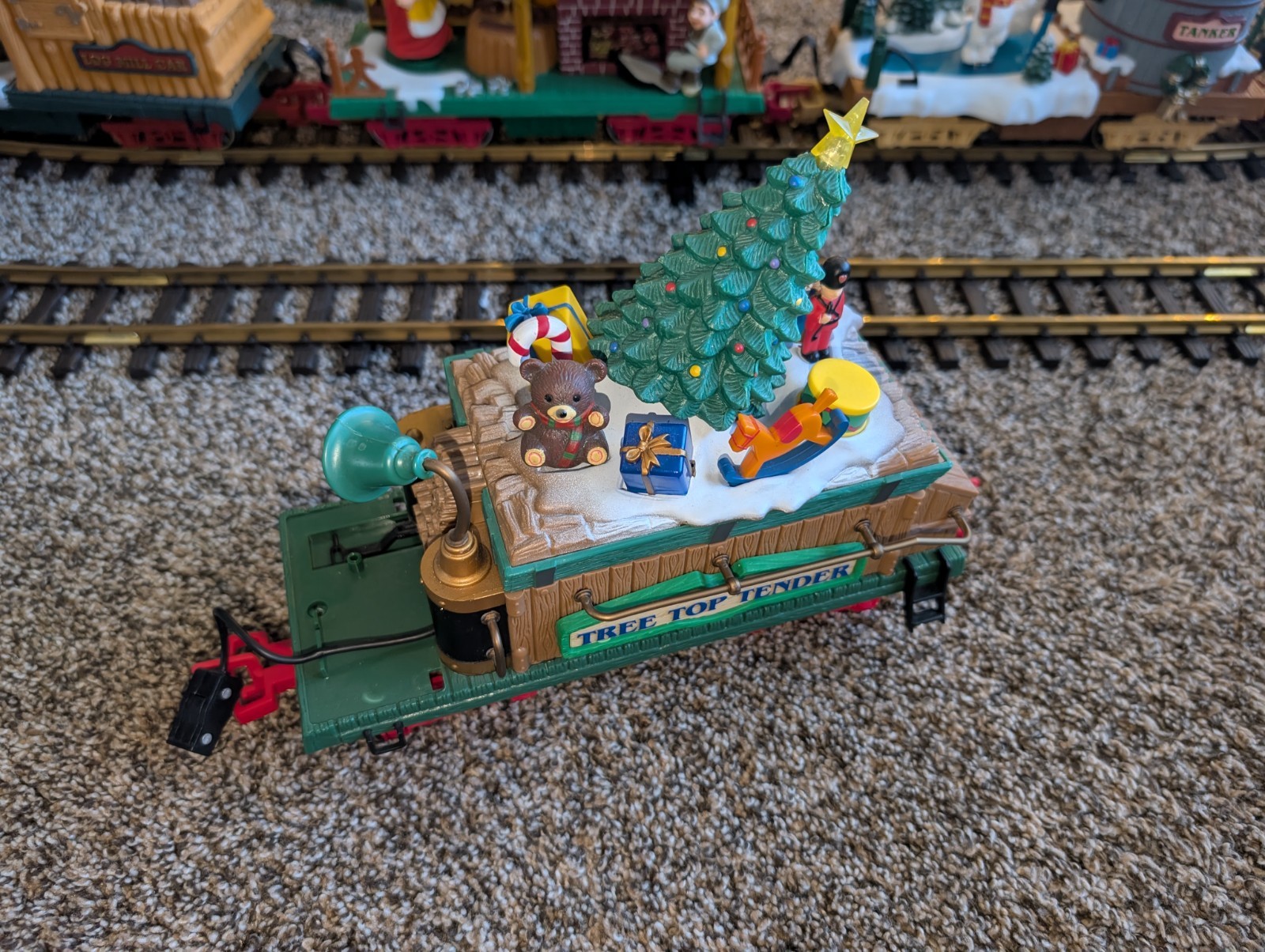 New Bright Holiday Express Dillards Brown TREE TOP TENDER train car