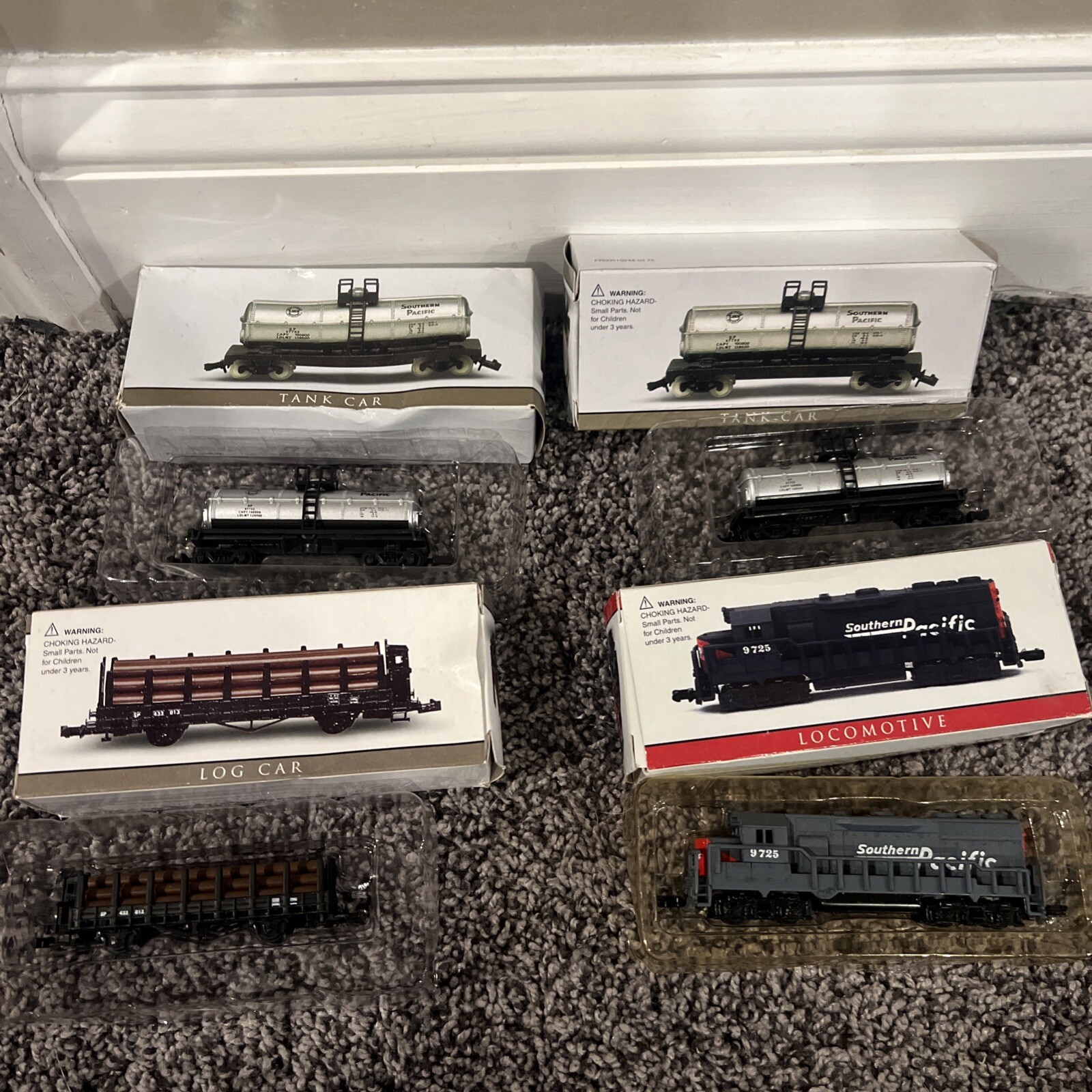 Southern Pacific Locomotive Tank Log Car Lot
