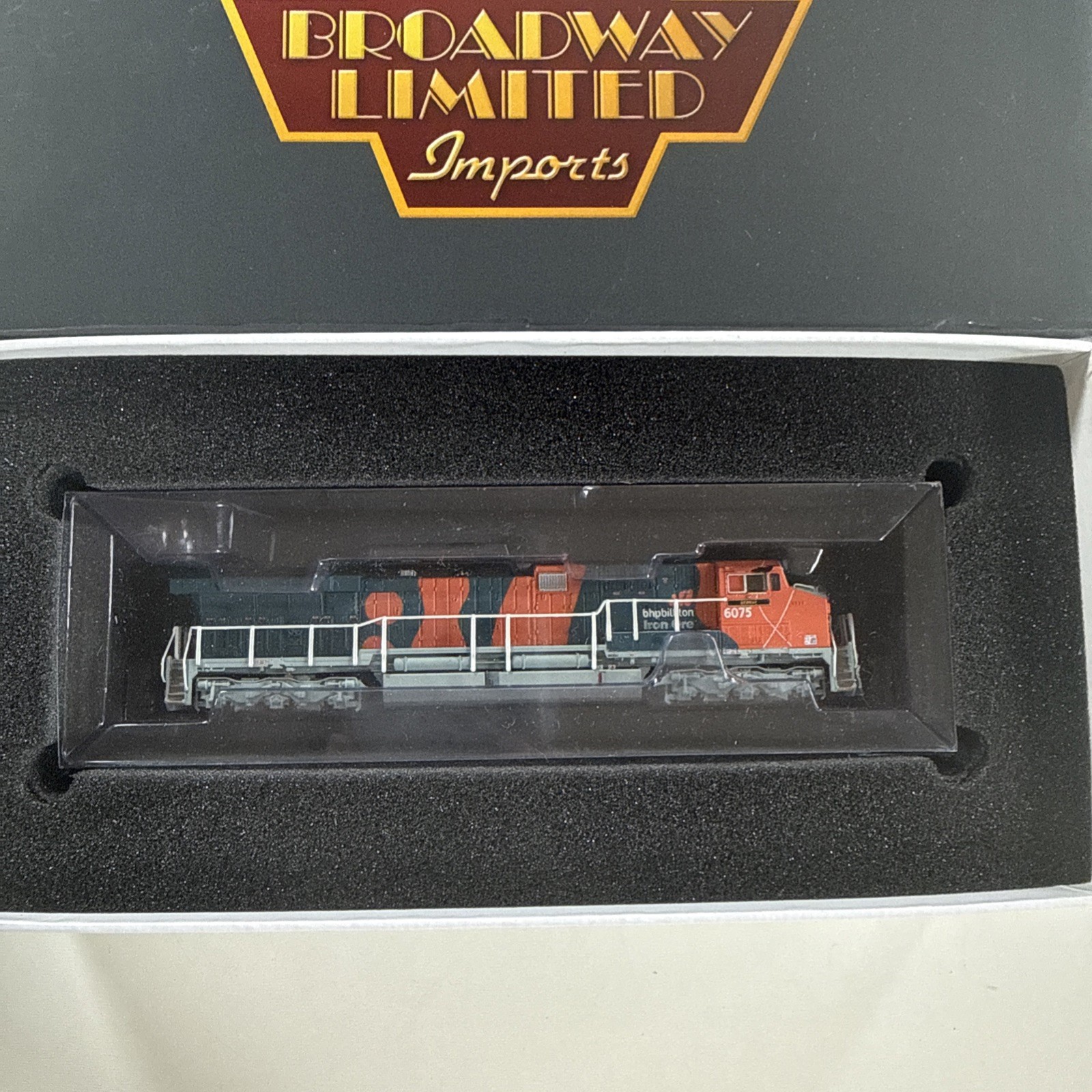 Broadway Limited Paragon With Rolling Thunder 3423 GE AC 6000, BHP #6075
