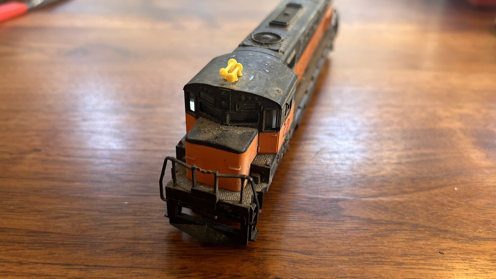 AHM HO SCALE ALCO CENTURY 424 MILWAUKEE ROAD DIESEL LOCOMOTIVE #807