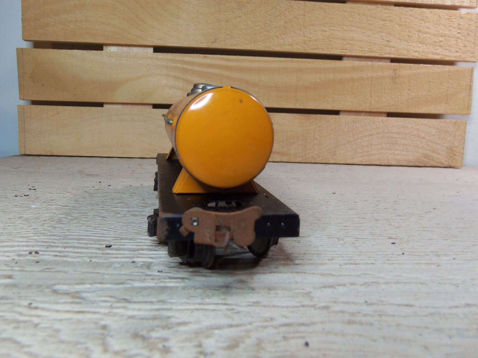 Vintage O 27 Lionel Lines 1688 Loco, Tender with 1679, 1680, and 1682 Tin Cars