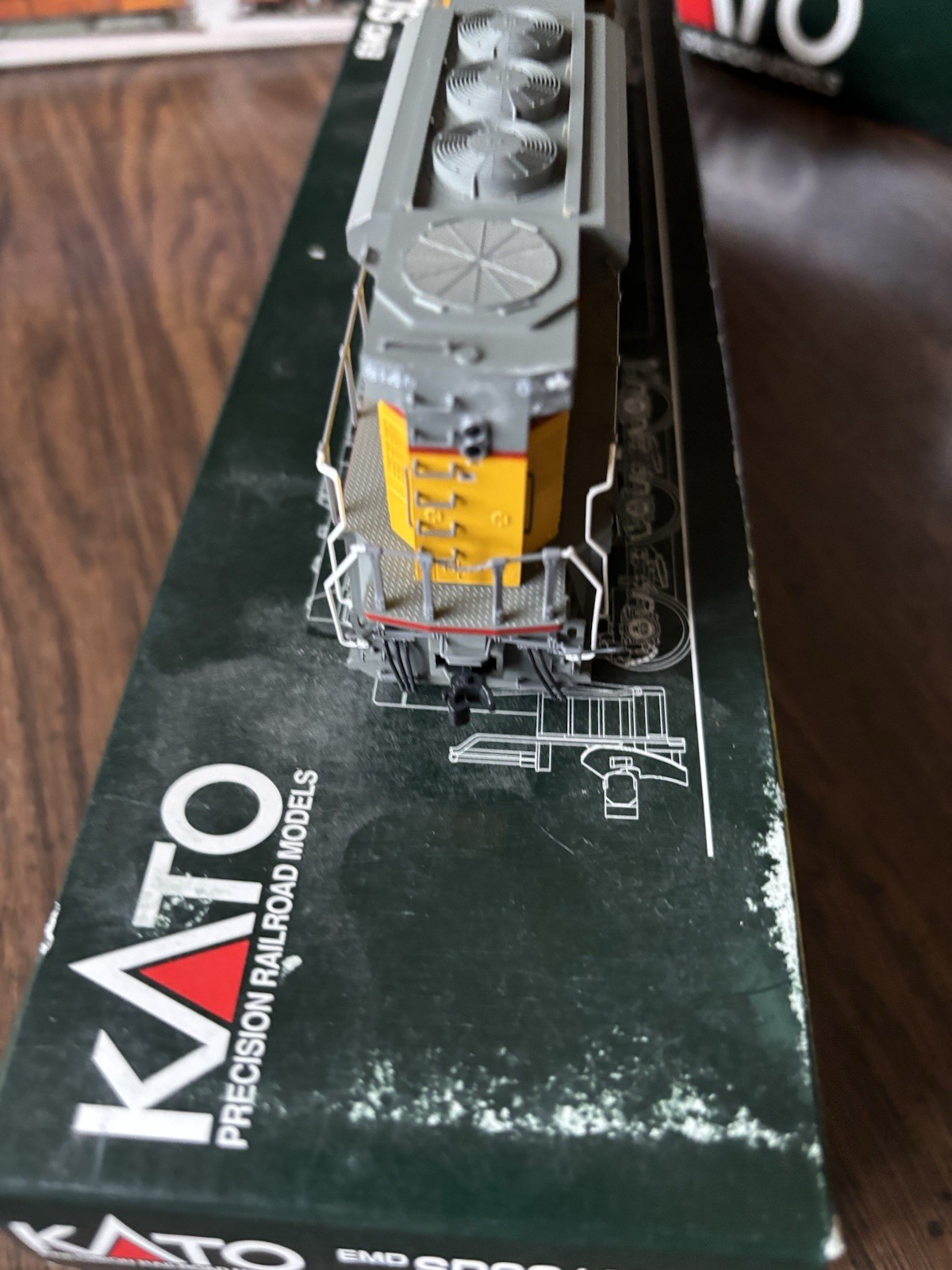 Kato 37-6356 EMD SD90/43MAC, Union Pacific #8146 – HO, DCC Ready