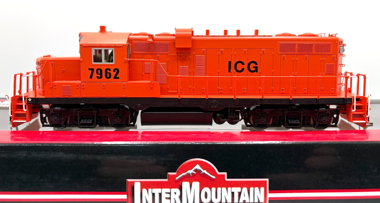 HO INTERMOUNTAIN 49803-01 GP10 ILLINOIS CENTRAL GULF ICG #7962 ESU DCC NON-SOUND