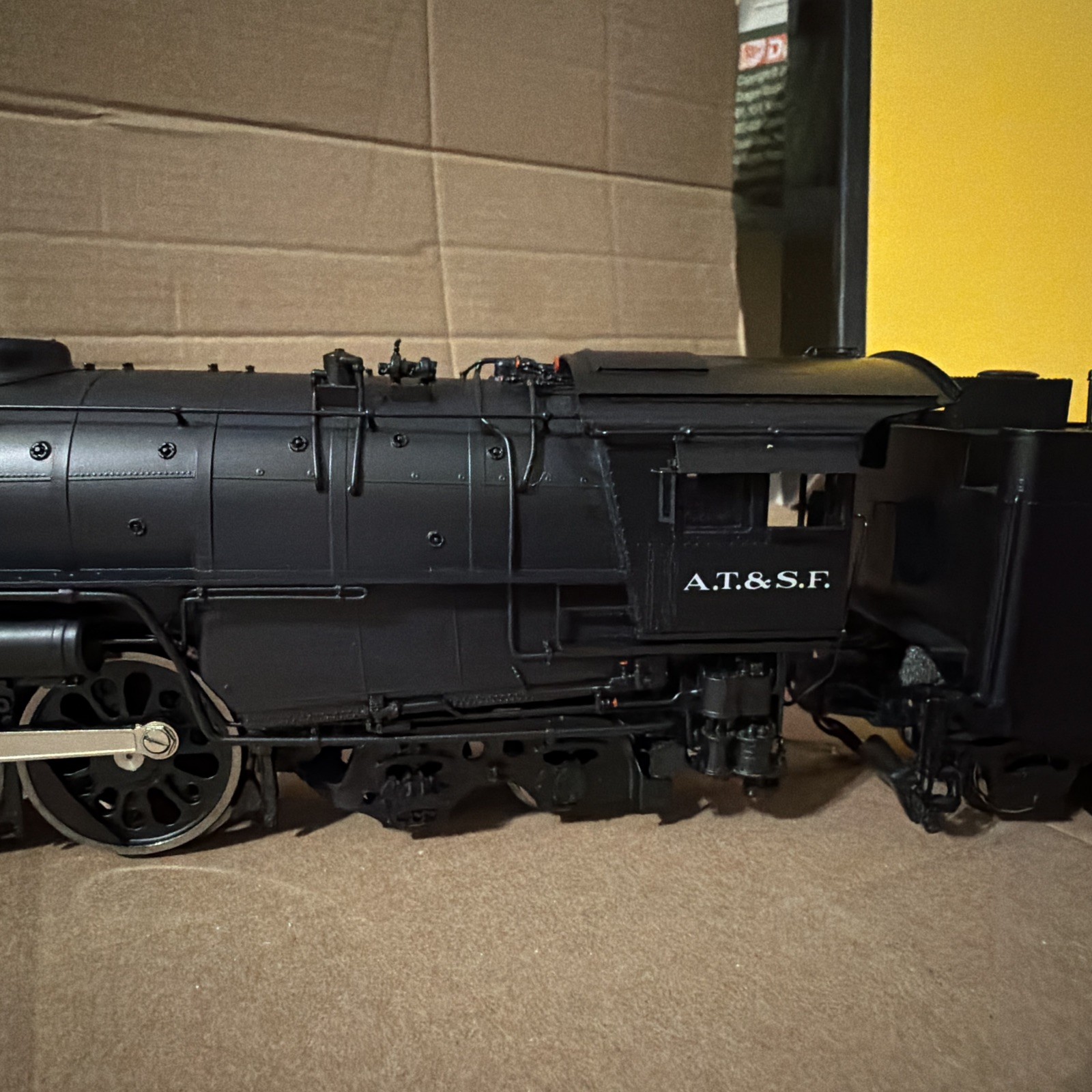 3rd Rail Sunset Models Brass Santa Fe 4-8-4 Loco #3751