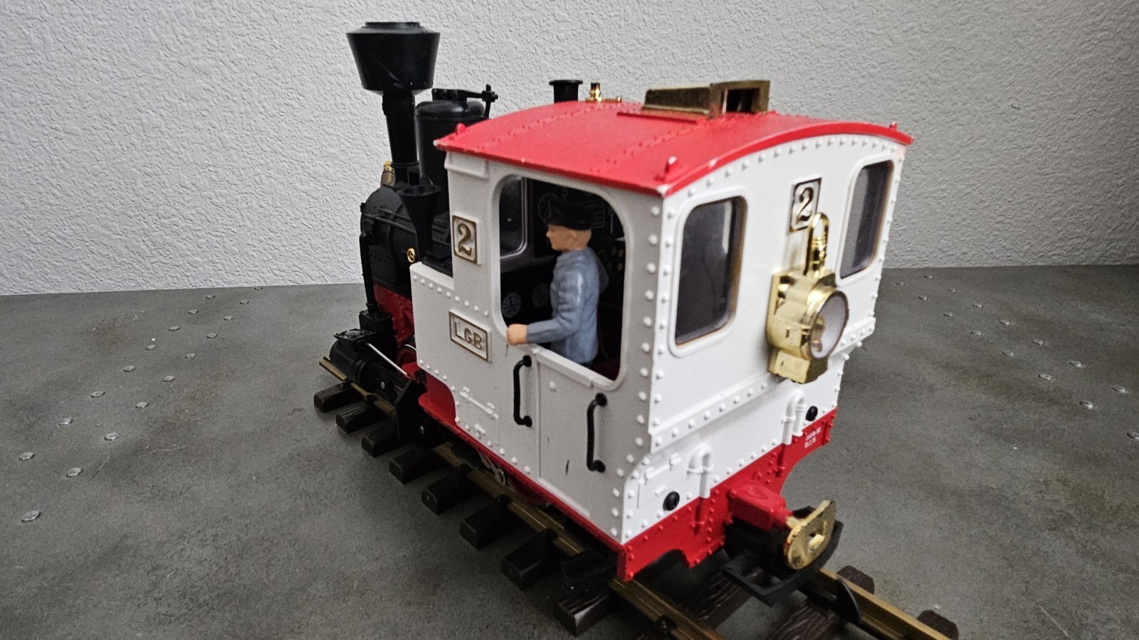 LGB 2020D WHITE 0-4-0 STEAM ENGINE Tested Runs Perfectly See Pics And Video