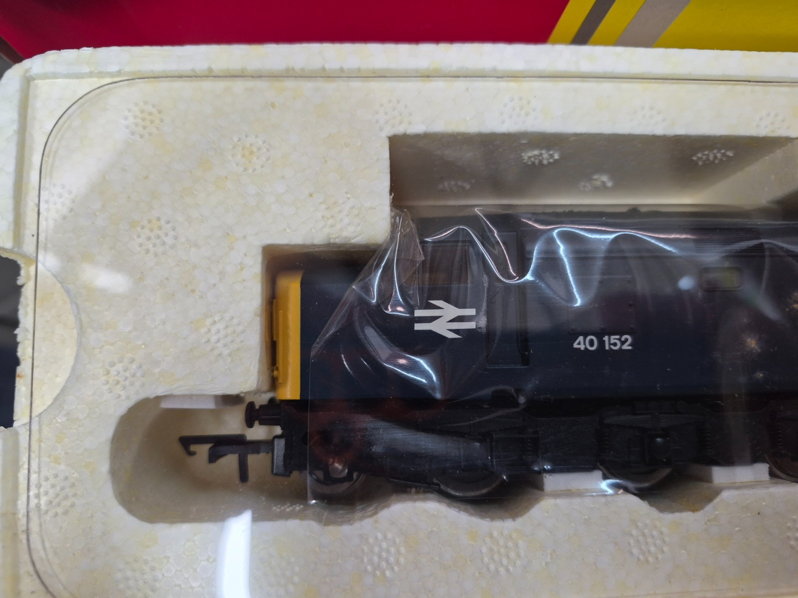 HORNBY R2938 BRITISH RAIL CL40 40152 NEW BOXED OO SCALE 1:76 RUNS ON HO TRACK