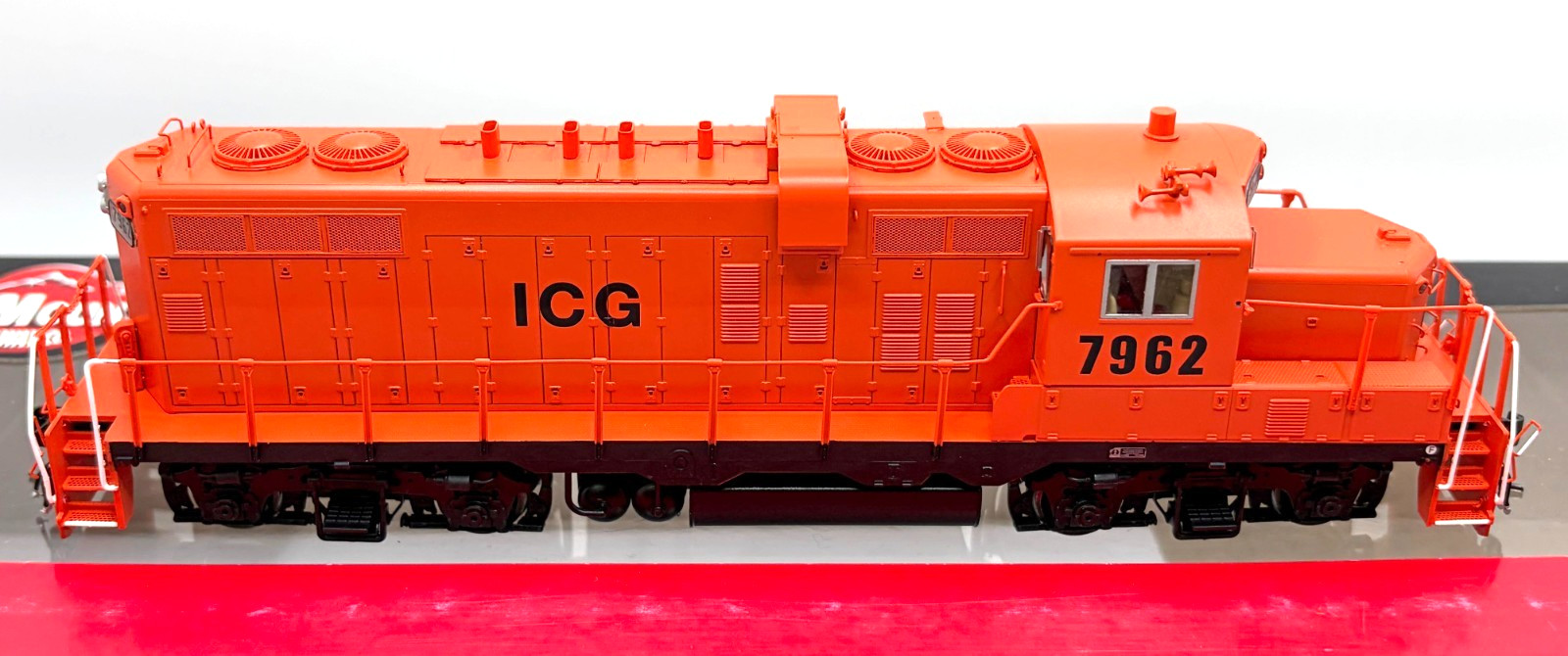 HO INTERMOUNTAIN 49803-01 GP10 ILLINOIS CENTRAL GULF ICG #7962 ESU DCC NON-SOUND
