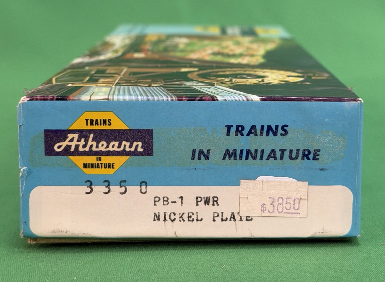 Athearn #3350 HO Nickel Plate Road PB-1 Diesel Locomotive-Powered-New Old Stock
