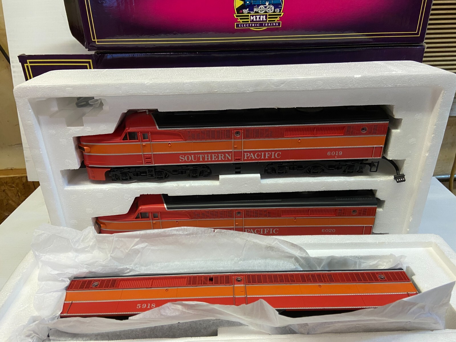 MTH 20-2022-1 AA O Scale Premier Alco PA AA Diesel Set & 20-2029-0 B unit! C9+