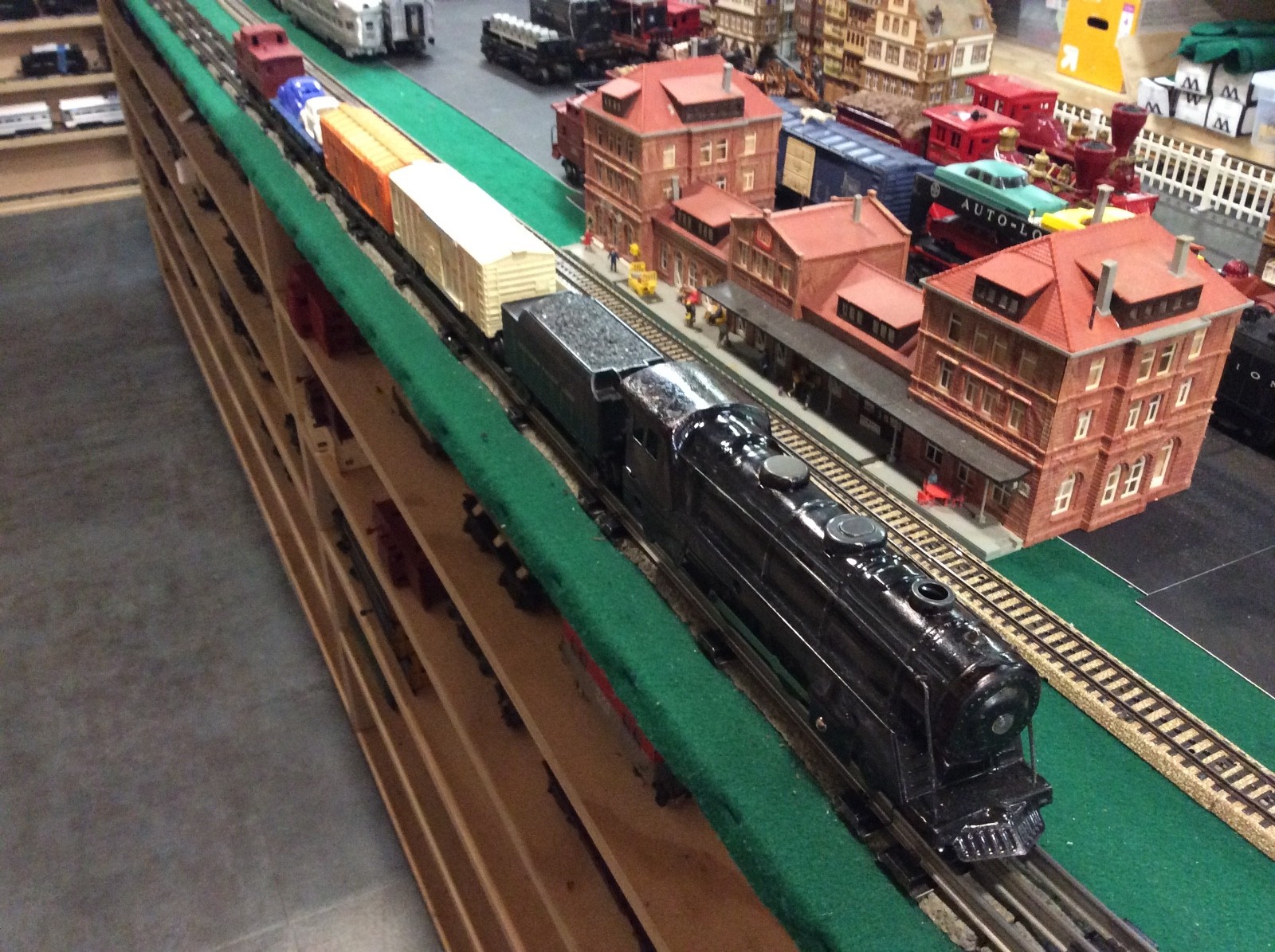 MARX – Locomotive and 4 Freight Car 0 scale
