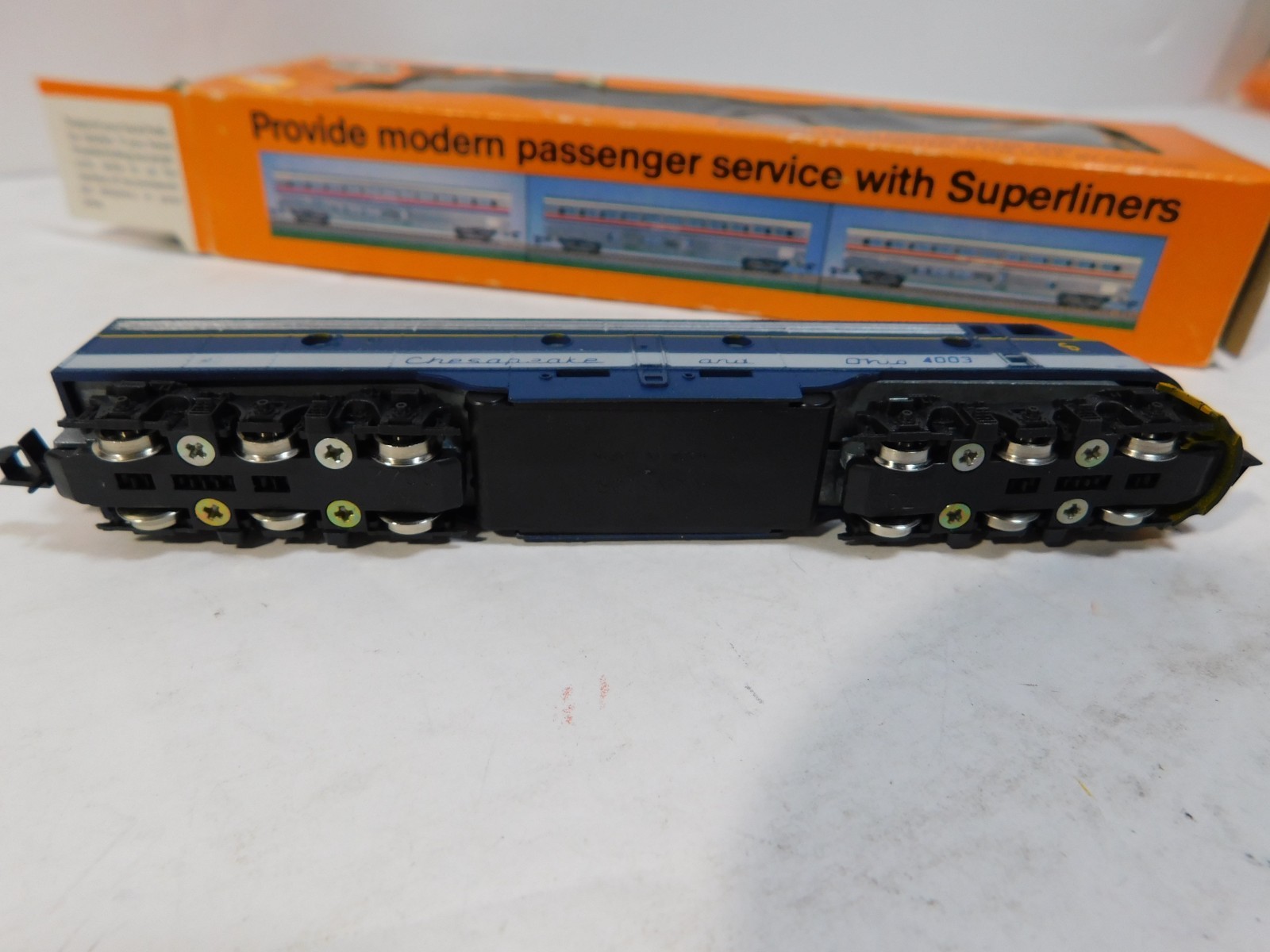 Con-Cor Chesapeake and Ohio 4003 diesel Locomotive N Scale Blue & Yellow